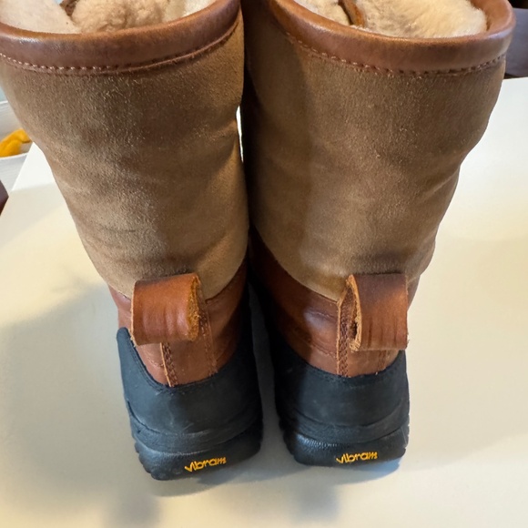 Ugg Butte Men’s Winter Boots - 10.5 - Picture 2 of 3